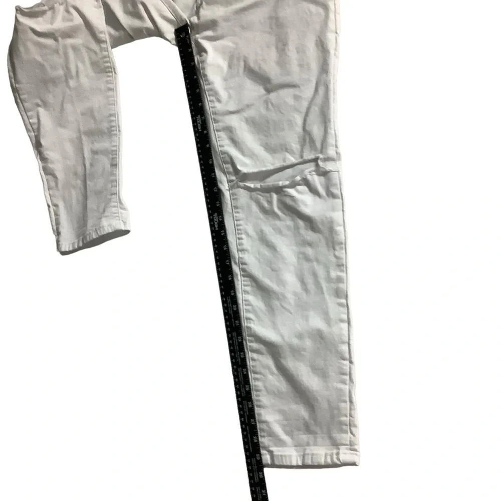 KanCan Taylor High Rise Distressed Skinny Jeans Size 15 / 31 White